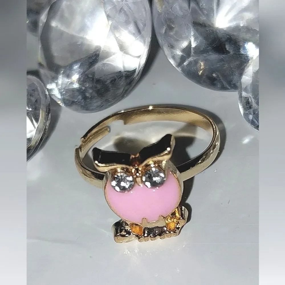 Super cute girls jeweled adjustable ring